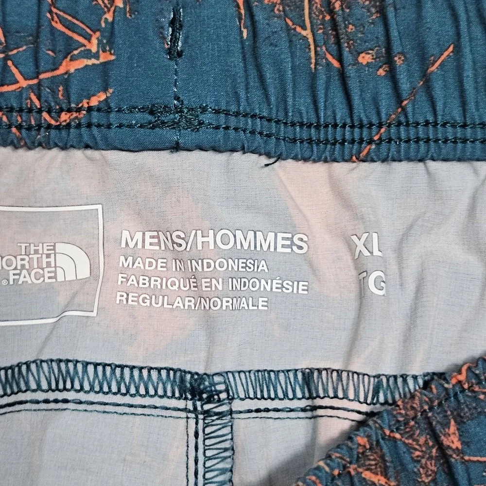 The North Face Wander Short Mens XL Blue Coral Valley Print Standard Fit Elastic